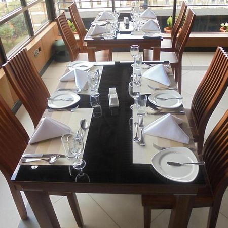 We Hotel & Suites Nairobi Extérieur photo