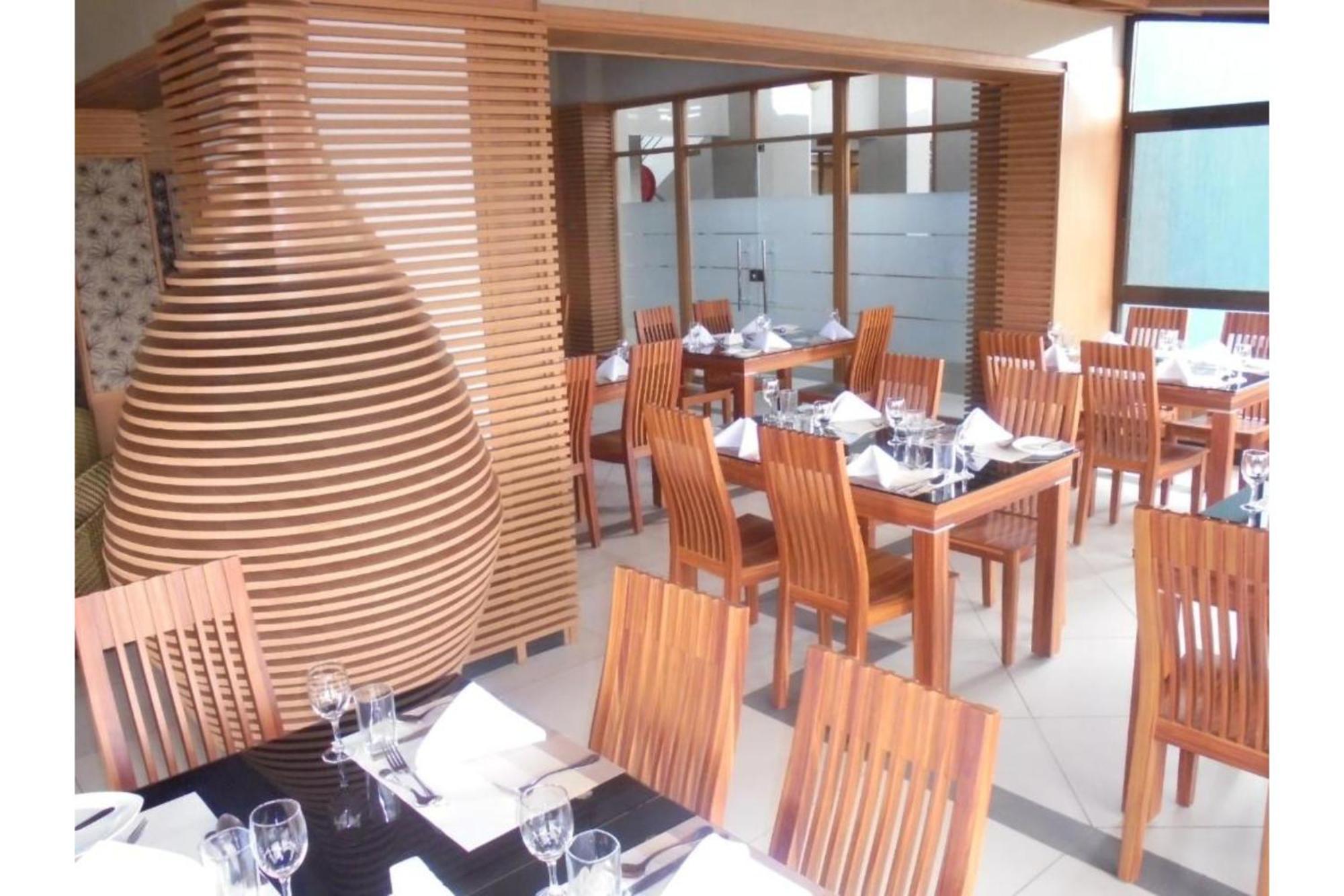 We Hotel & Suites Nairobi Extérieur photo