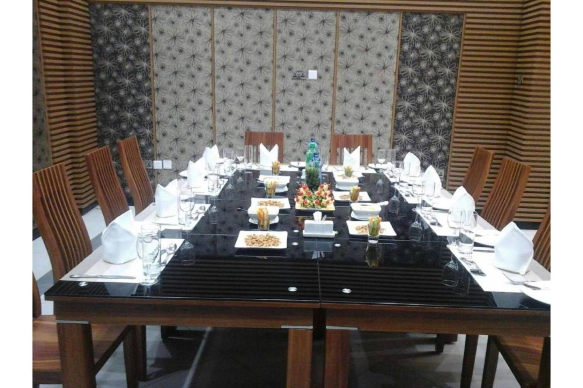 We Hotel & Suites Nairobi Extérieur photo