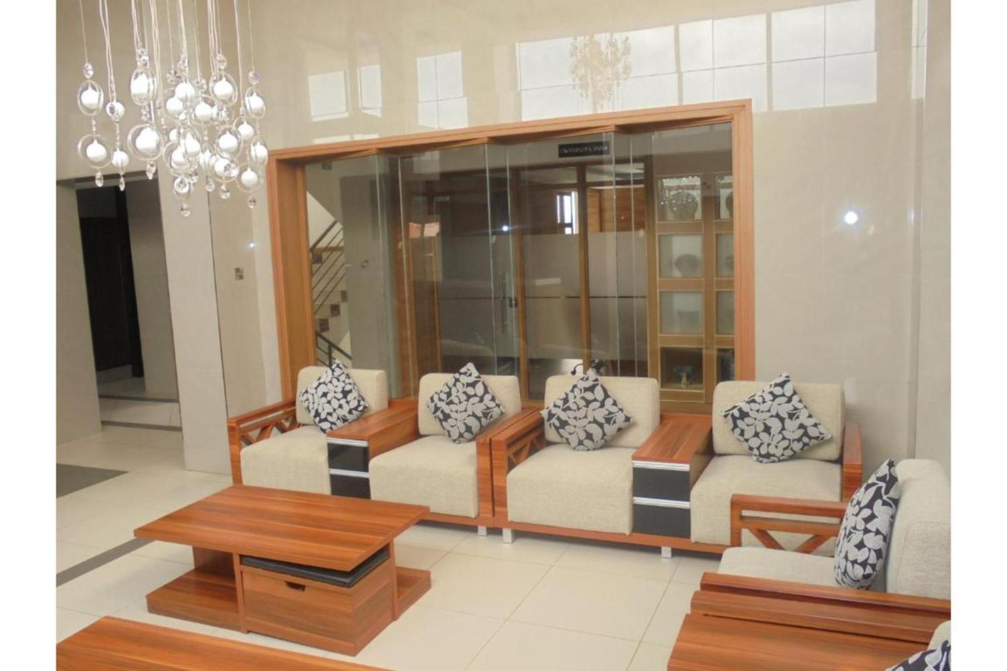 We Hotel & Suites Nairobi Extérieur photo