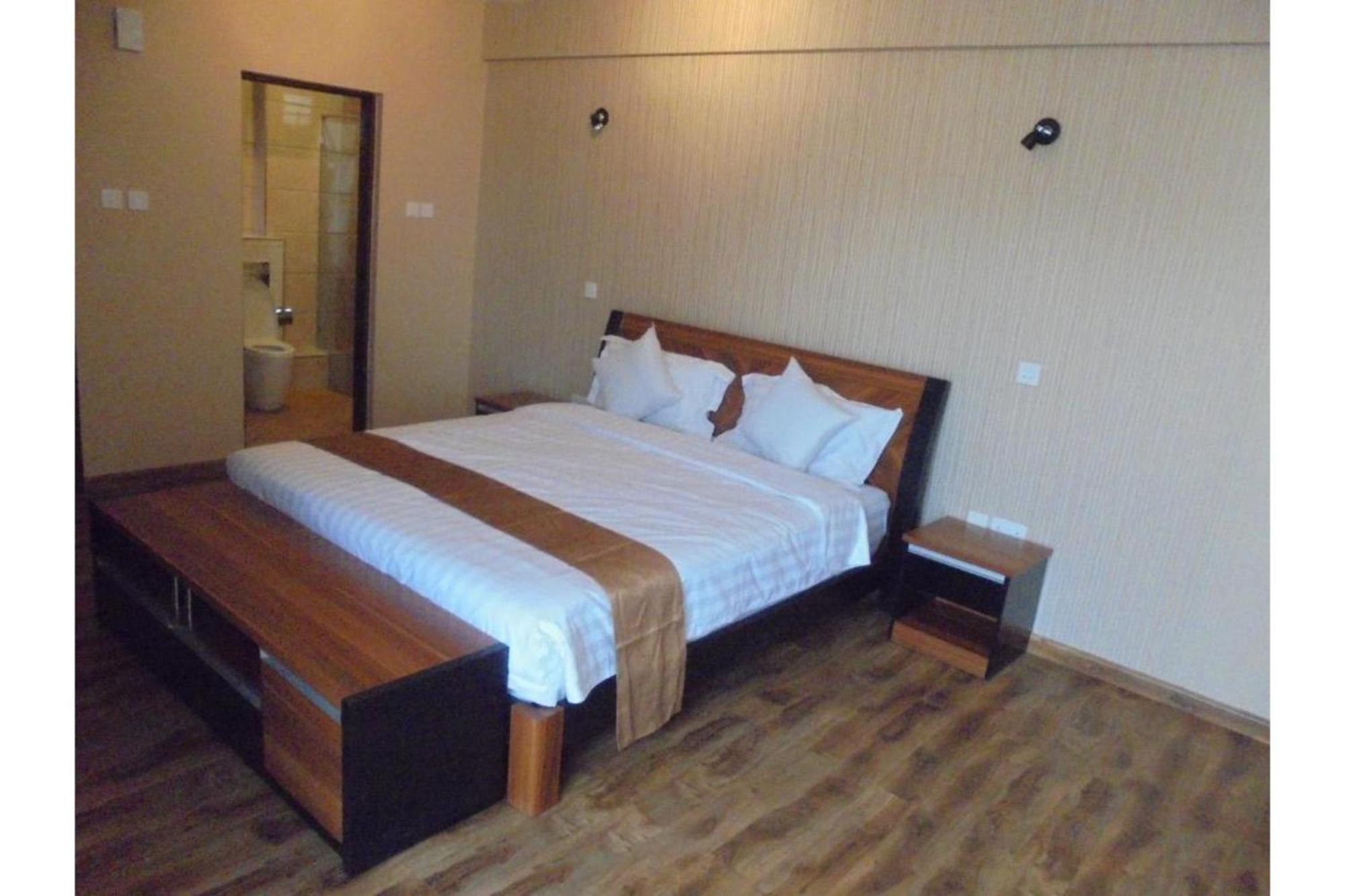 We Hotel & Suites Nairobi Extérieur photo