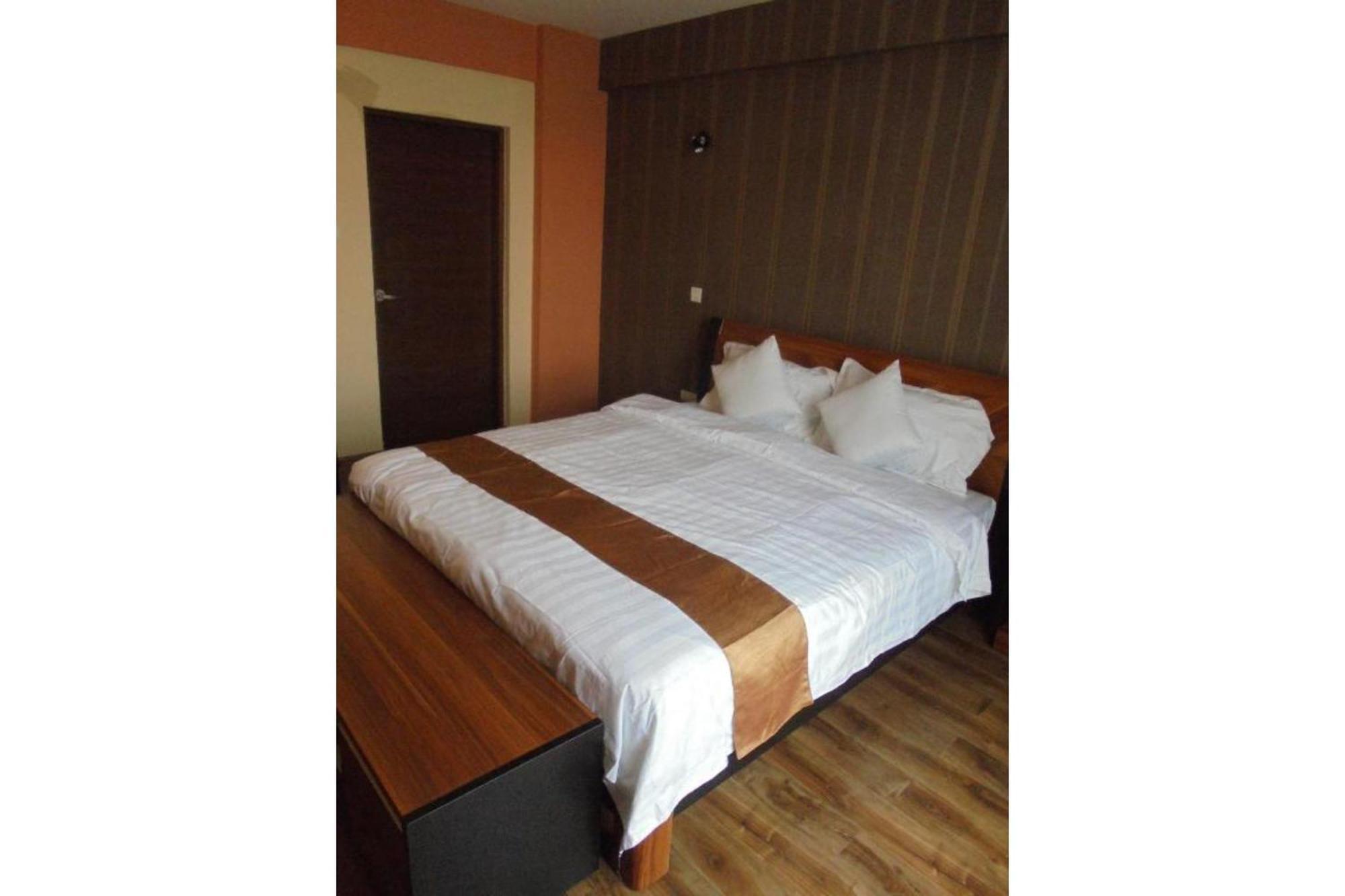 We Hotel & Suites Nairobi Extérieur photo
