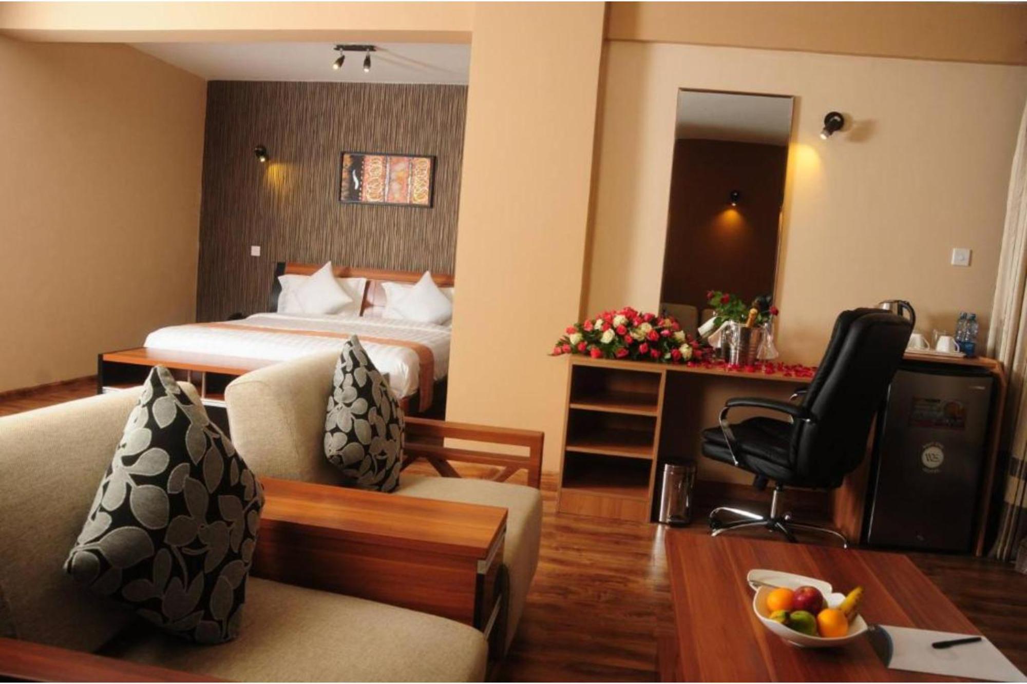 We Hotel & Suites Nairobi Extérieur photo