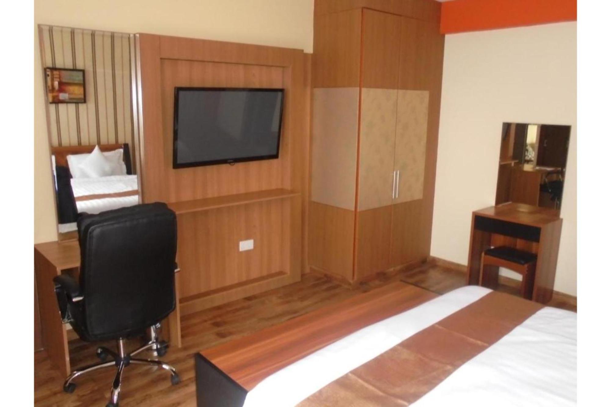 We Hotel & Suites Nairobi Extérieur photo